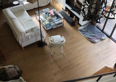 Rénovation et extension à Royan : un parquet en chêne sur mesure, du rez-de-chaussée à l’étage
