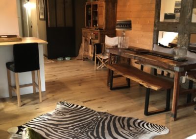 Parquet chêne contrecollé posé à l’Île d’Oléron : charme authentique et teinte claire naturelle